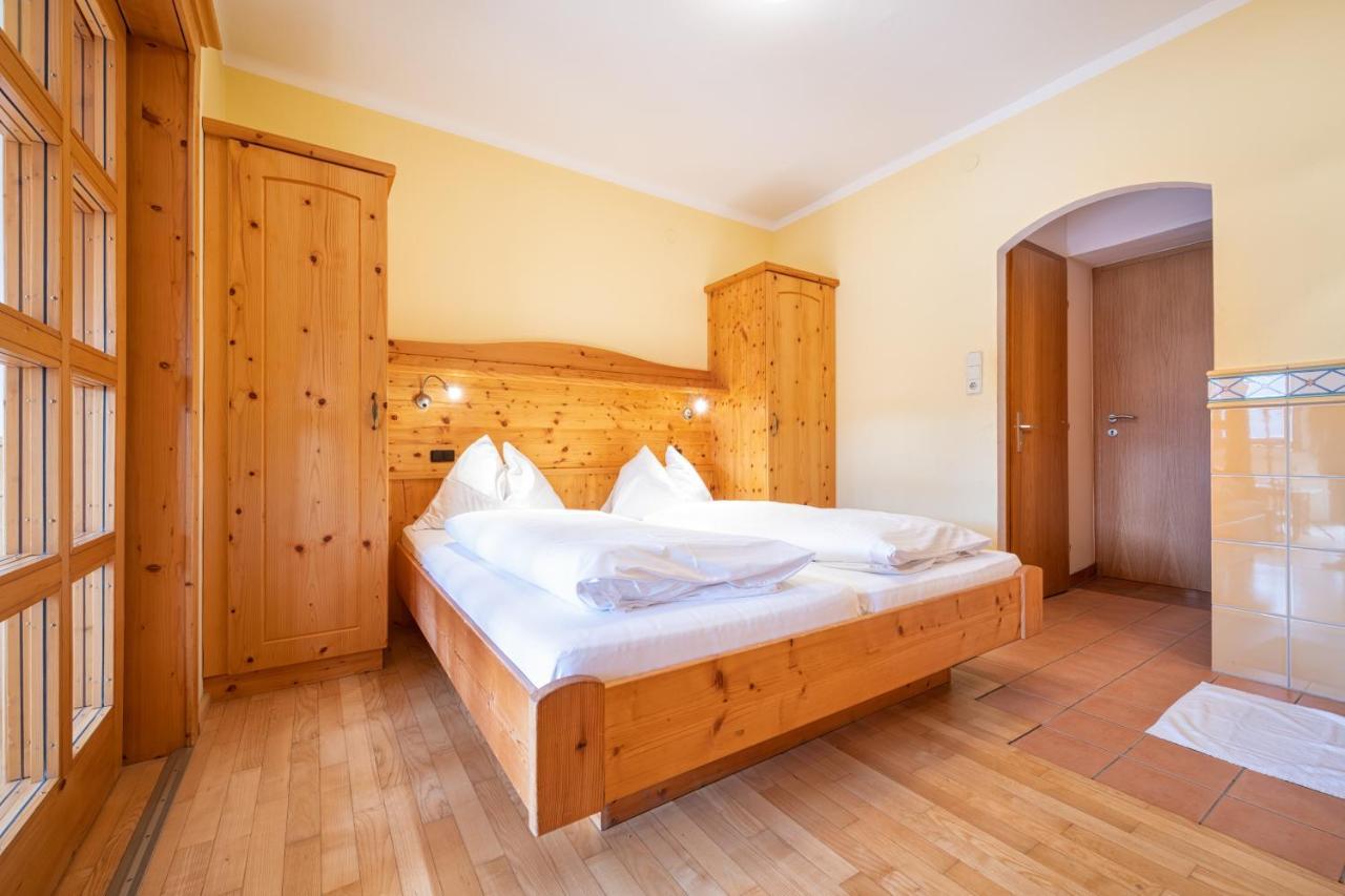 Mayer - Wirtshaus Und Dorfhotel Sankt Martin am Grimming Extérieur photo